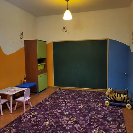 Stanek Z Widokiem Na Gory Konukevi *